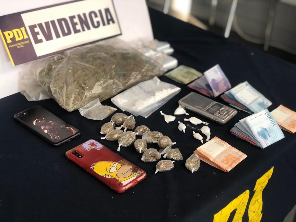 SUJETO QUE DEAMBULABA POR VILLA DE SANTA CRUZ FUE DETENIDO POR POSESIÓN DE DROGAS.