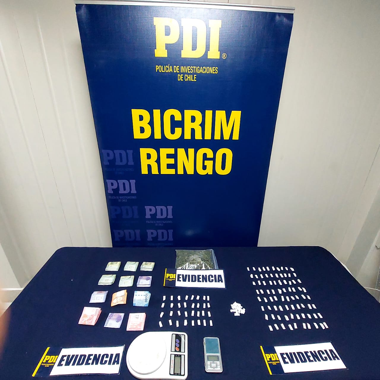 DOS DETENIDOS TRAS PROCEDIMIENTO DE LA PDI POR MICROTRÁFICO EN REQUÍNOA